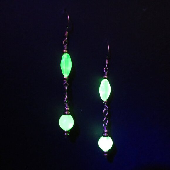 14k gold filled and Uranium glass bead earrings - Picture 8 of 9